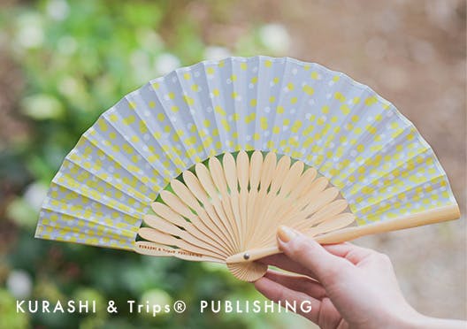 「凛と、夏を愉しむ」小ぶりな扇子の画像