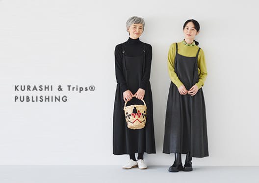 「シックな気分で、着回し広がる」サイドタックのサロペットスカートの画像